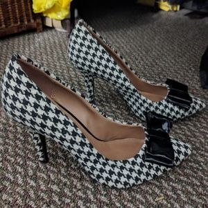 Apt. 9 Pointed Heels